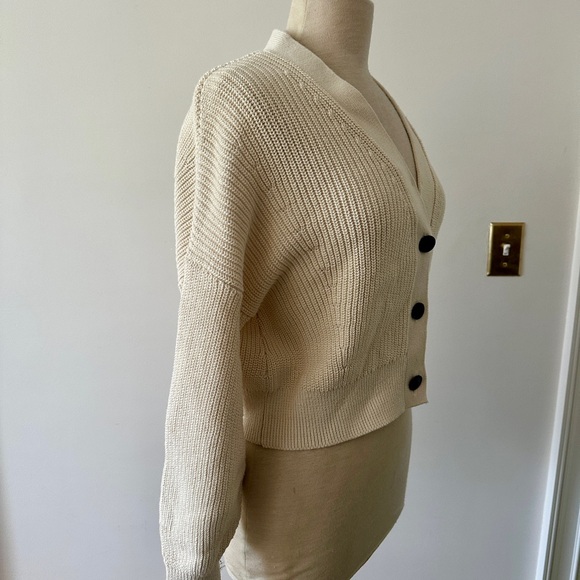 Banana Republic Cream Cardigan - Picture 2 of 4